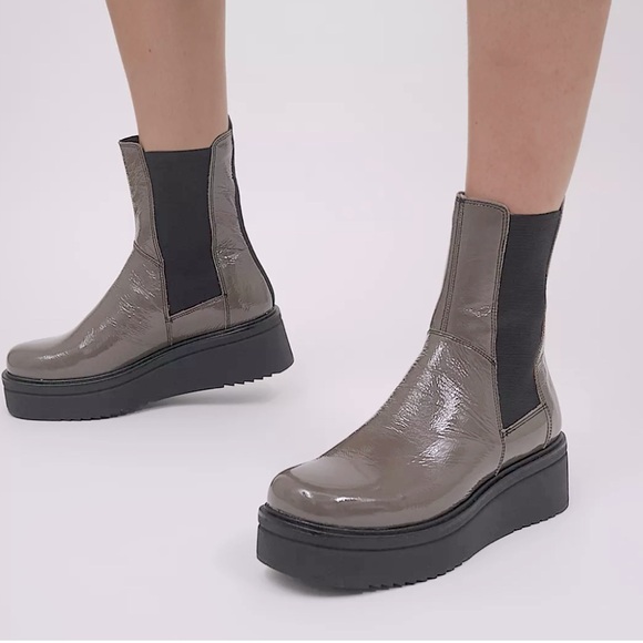 VAGABOND -women’s Tara Chelsea Boot patent leather platform mocha bootie 8.5/ 39 - Picture 1 of 10